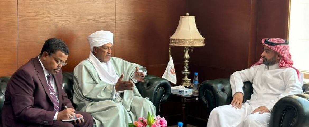 أمين “آركو” يبحث مع السفير السوداني الأوضاع الإنسانية في السودان